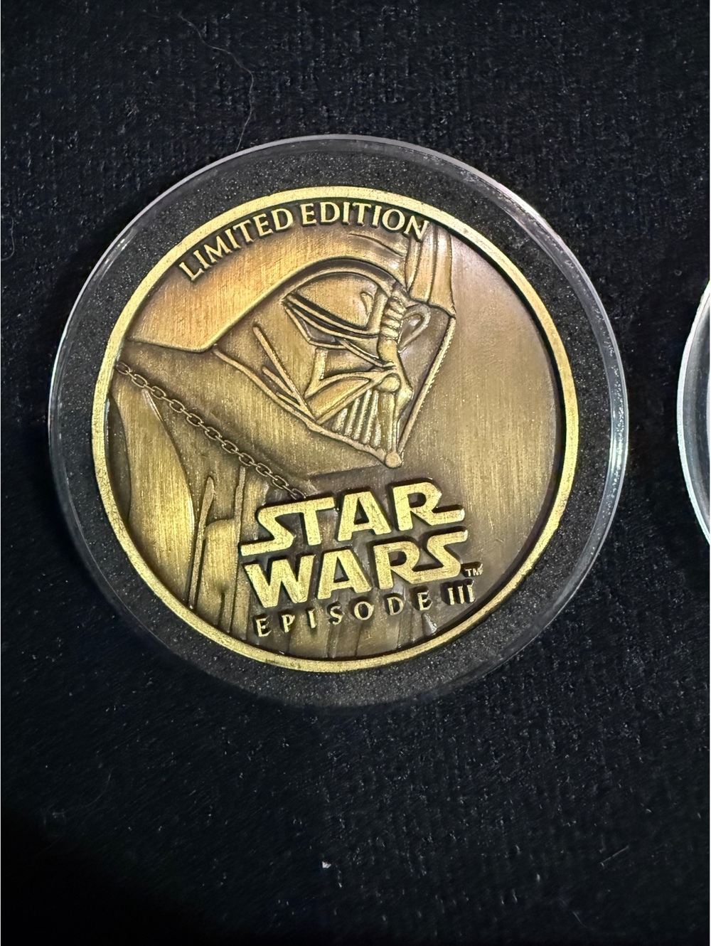 005 Star Wars Episode III Limited Edition Coin - Darth Vader - Case Included